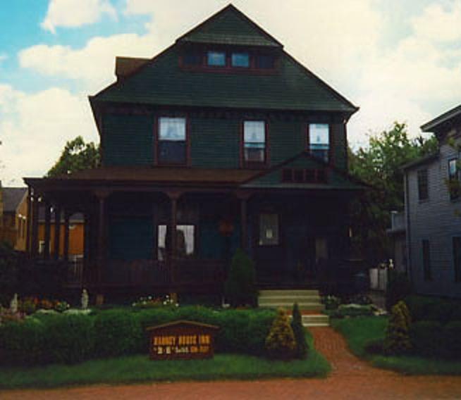 The Harney House Inn Indianapolis Exterior photo